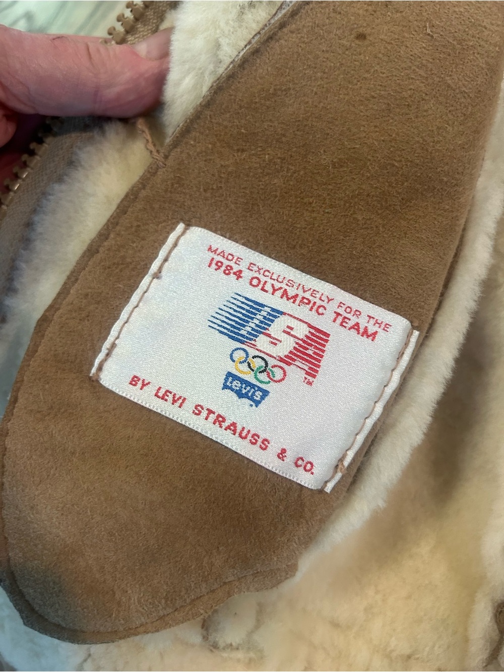 Vintage Levi’s 1984 Olympic Sheepskin Jacket Women’s Size 4 Very Nice - Picture 6 of 16